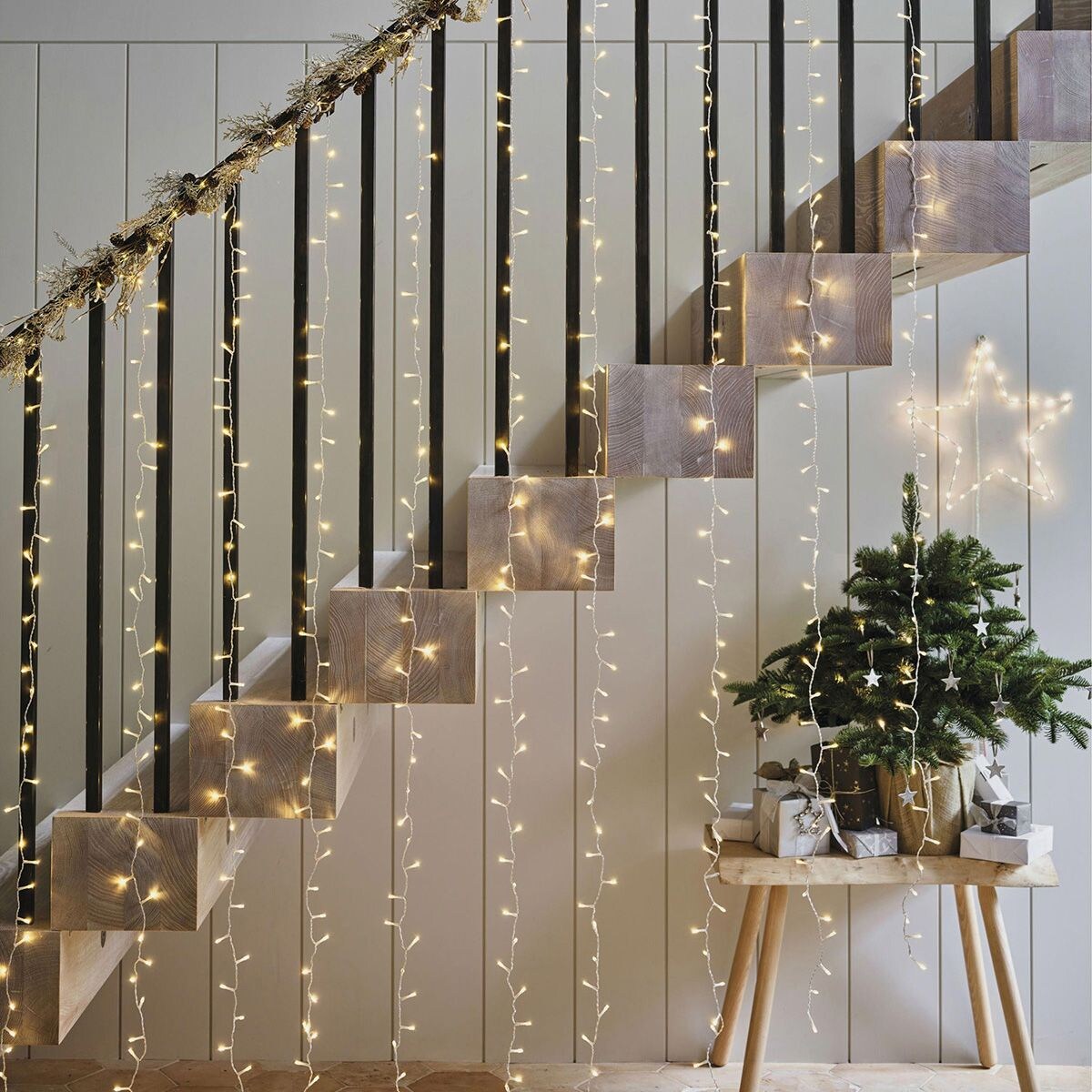 Kurtyna ZEWNĘTRZNA 304 LED z PILOTEM