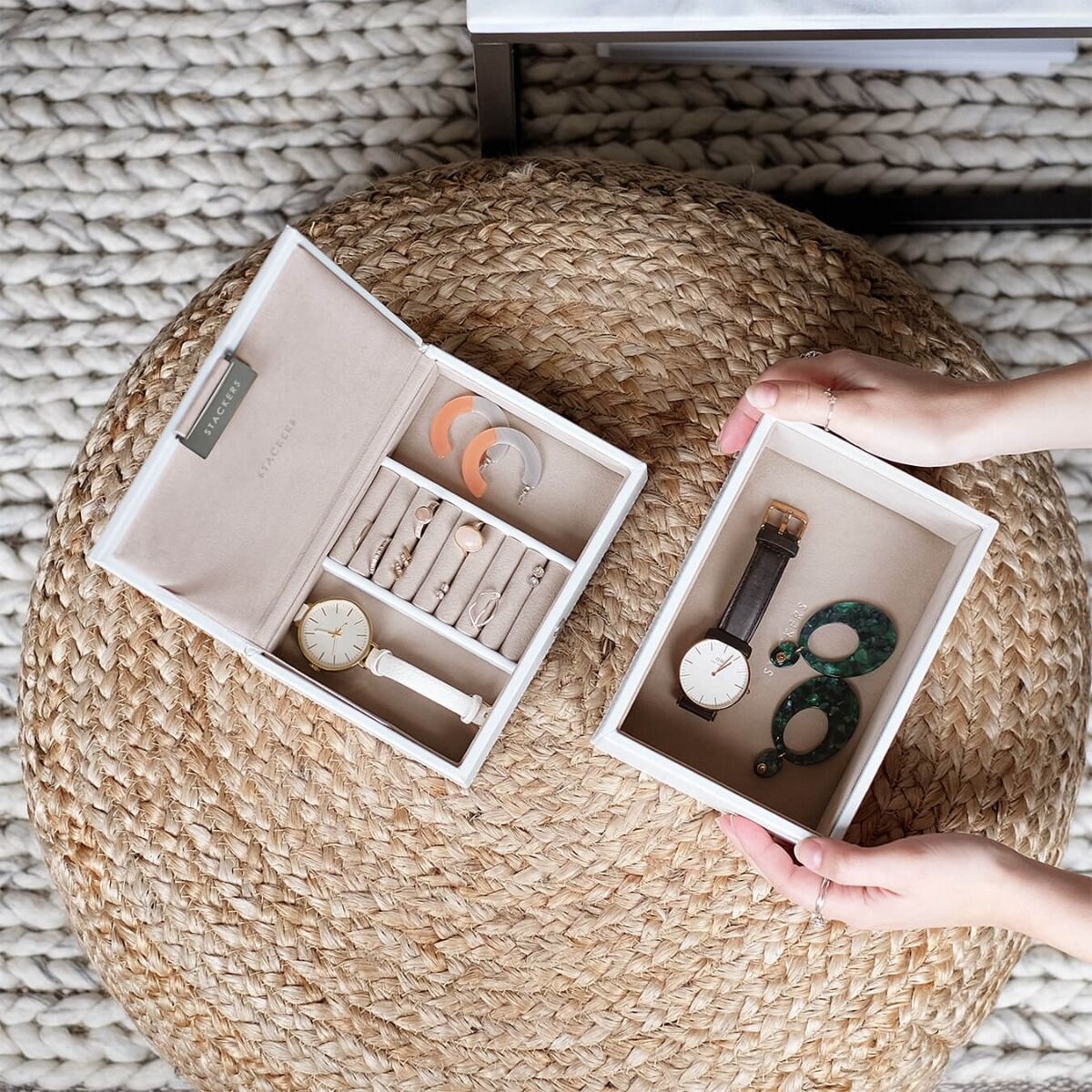 Szkatułka na biżuterię Stackers podwójna mini biało-beżowa