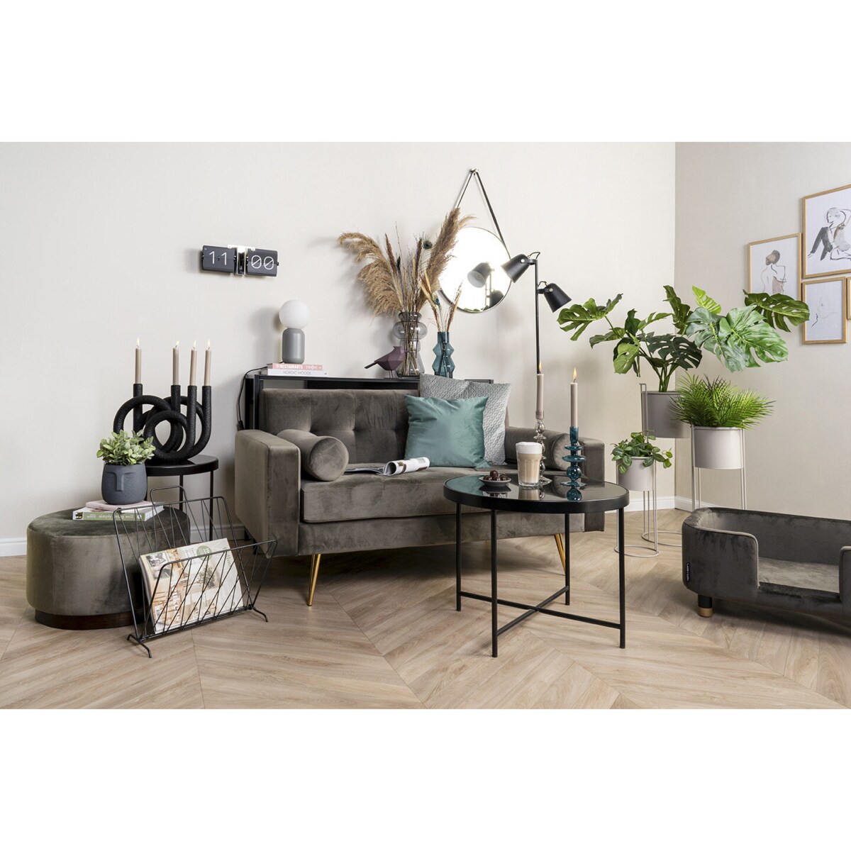 Gazetnik metalowy z uchwytem, RASTER