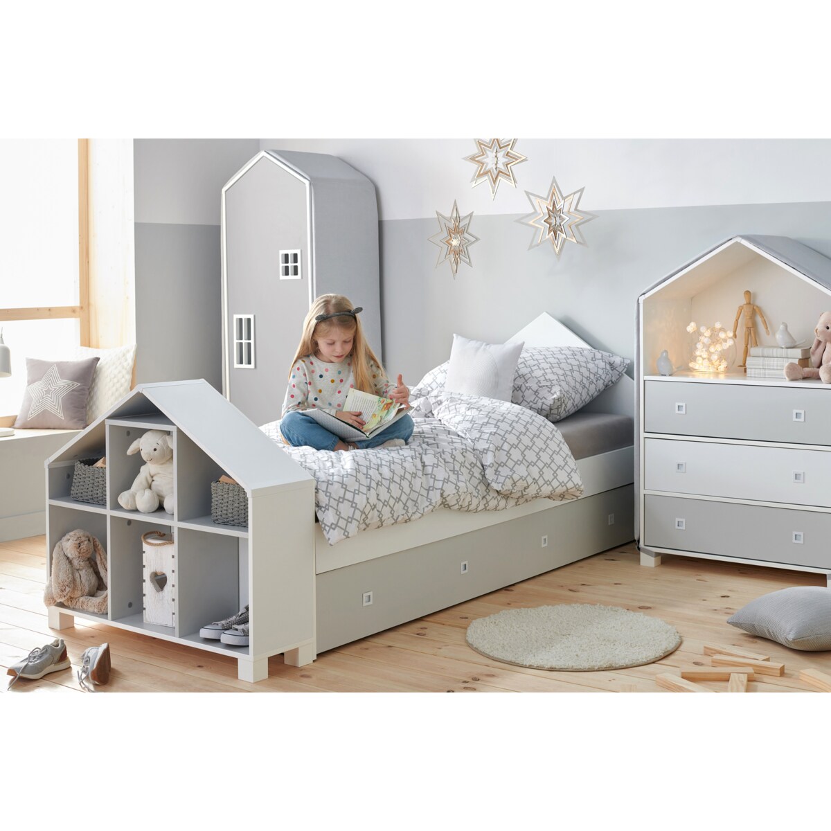 KONSIMO MIRUM Zestaw mebli w kształcie domku dla dzieci w kolorze szarym składający się z 6 elementów