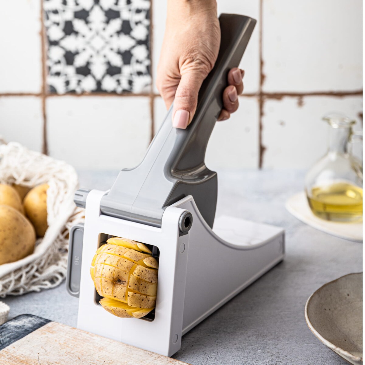 Maszynka ręczna do krojenia ziemniaków frytek biała KINGHOFF