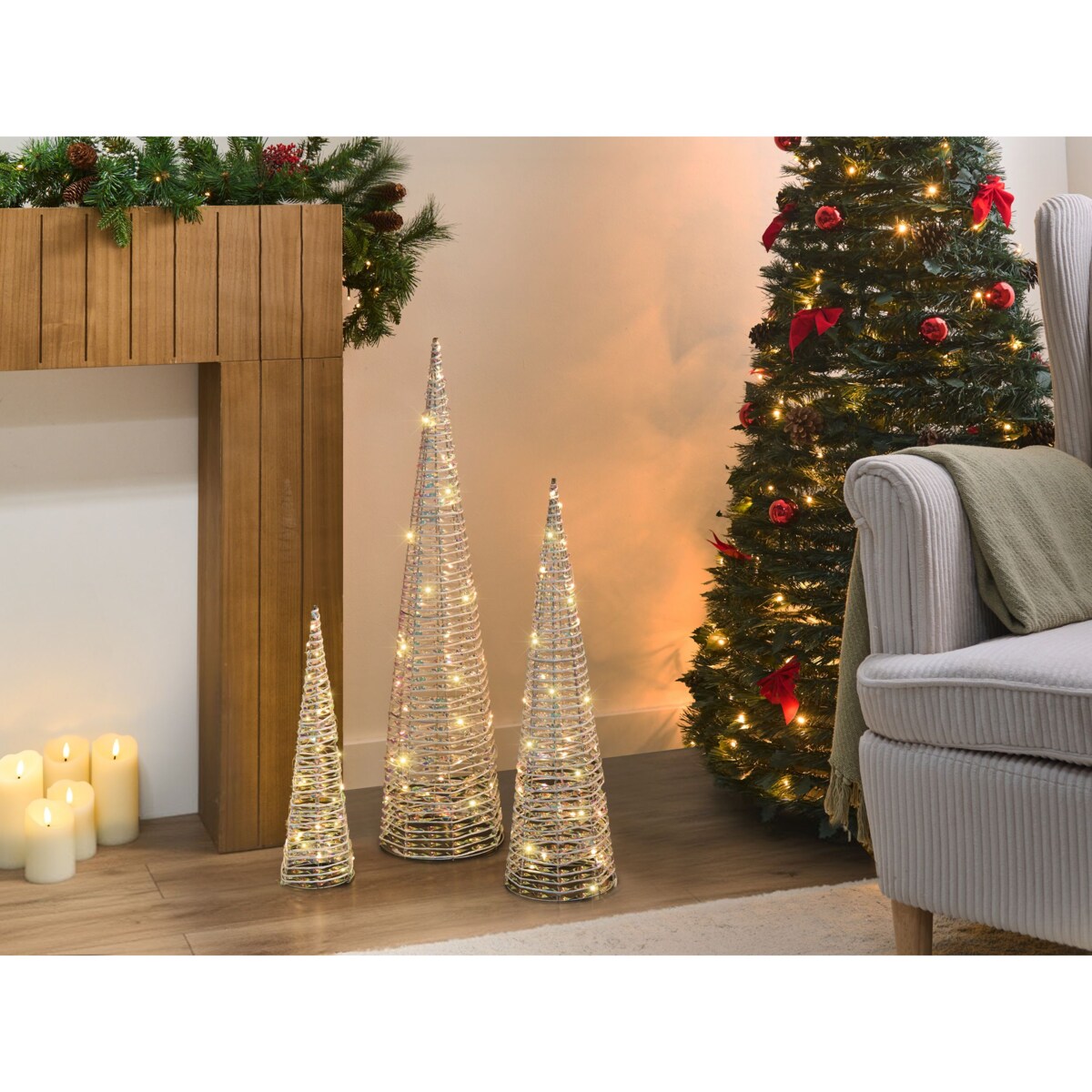 Zestaw 3 dekoracji świątecznych LED SONDER 40/60/80 cm Choinka Biały