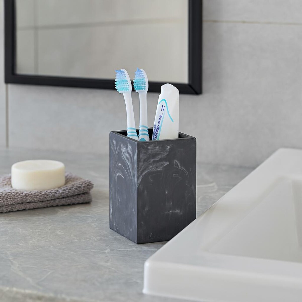 Kubek na szczoteczki do zębów KESPER, 7,2 cm