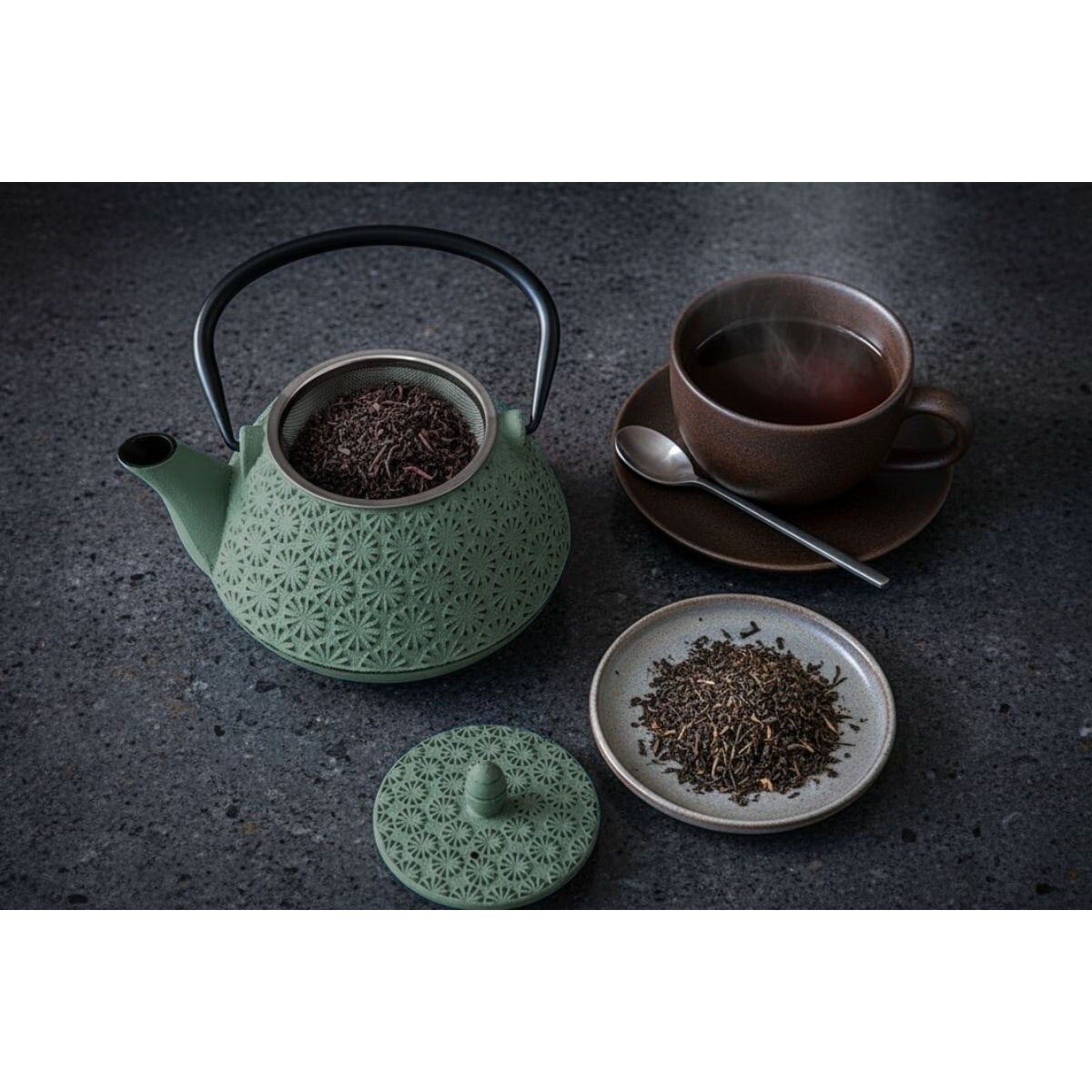 Czajnik żeliwny z zaparzaczem TAKI, 1000 ml