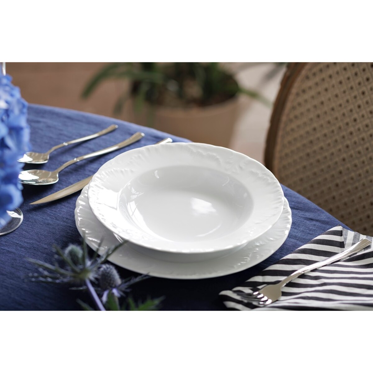 Zestaw talerzy dla 6 osób 18 el. Rococo Maria białe 0001