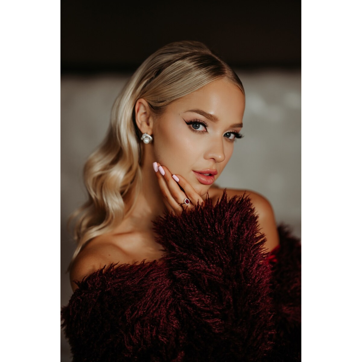 Kolczyki PERŁA w muszli eleganckie oryginalne błyszczące srebrne glam