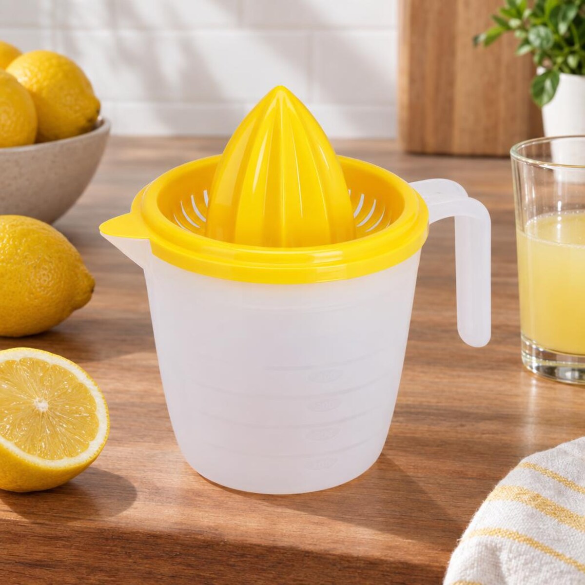 Wyciskacz do cytryn z dużym pojemnikiem, 600 ml