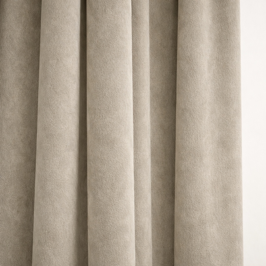 Gruba zasłona welurowa w kolorze taupe 140x260 cm