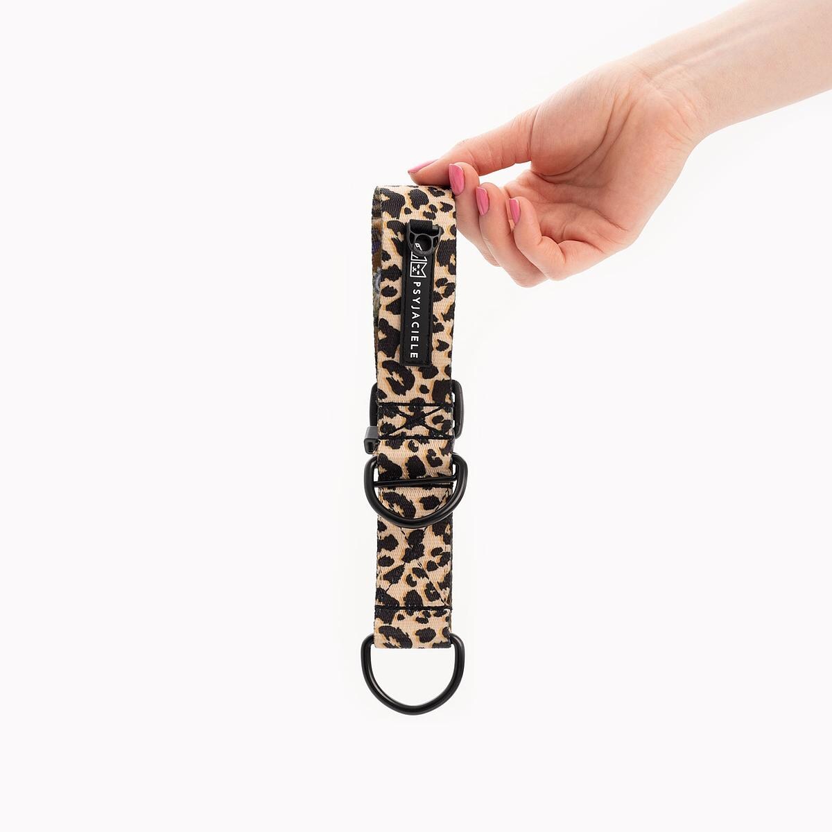 Obroża półzaciskowa dla psa lub kota "Pan tera mi kupi" PANTERKĄ DO GÓRY - Szerokość taśmy: 38mm, Rozmiar: XS