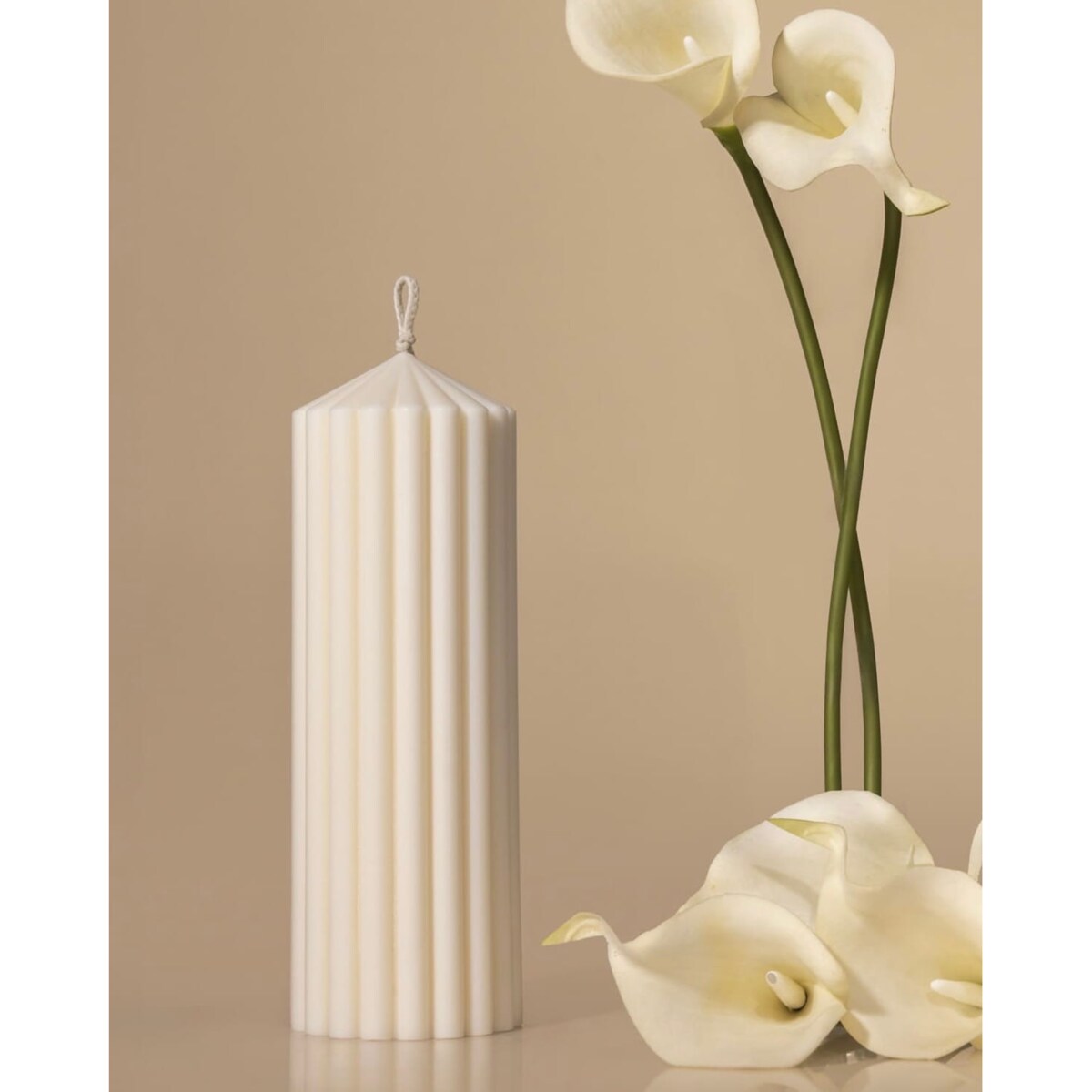 Świeca sojowa Pillar L – elegancka ręcznie robiona dekoracja w nowoczesnym stylu