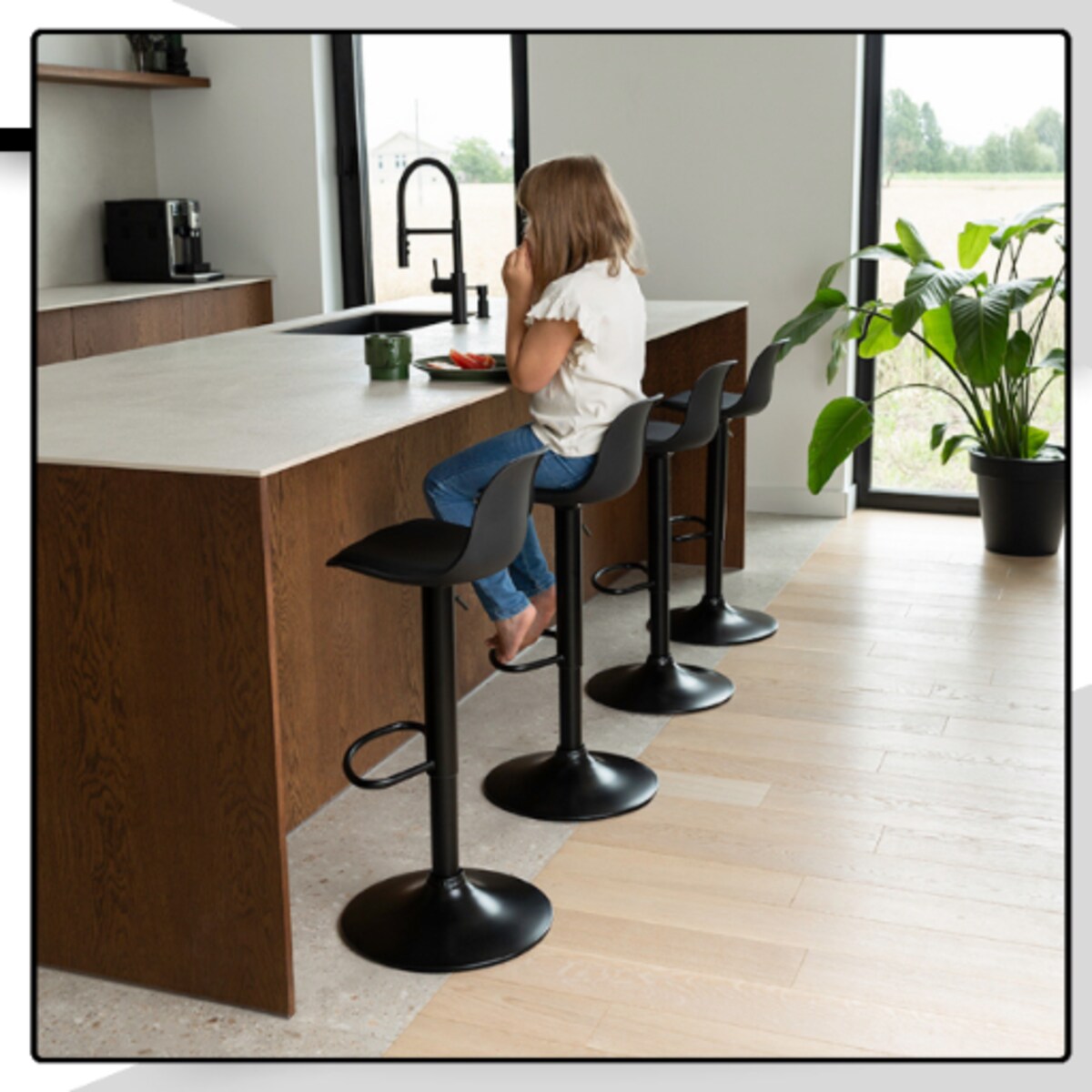 Hoker do wysypy czarny