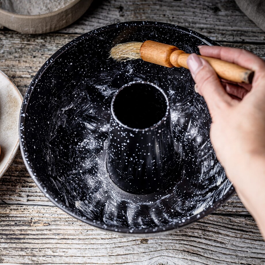 Forma do pieczenia ciasta babki z kominem z powłoką nieprzywieralną 22x10cm KLAUSBERG