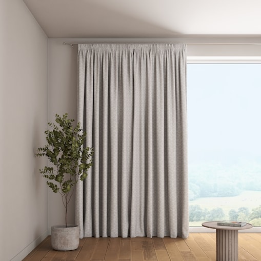 Zasłona na taśmie marszczącej 1 szt. 130x245 wzór sześcianów na szarym tle