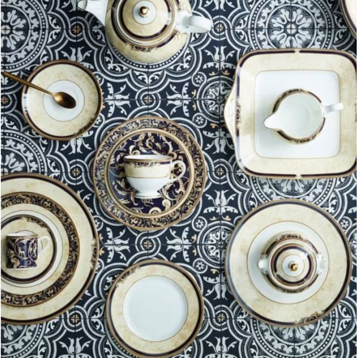 Dzbanek do herbaty 800 ml Cornucopia Wedgwood