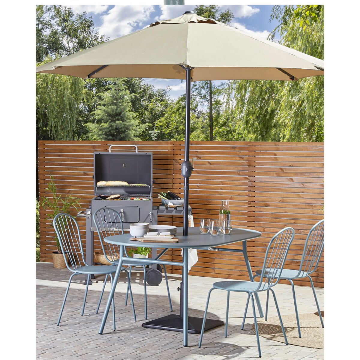 Zestaw 8 krzeseł ogrodowych metalowy jasnoniebieski CALVI