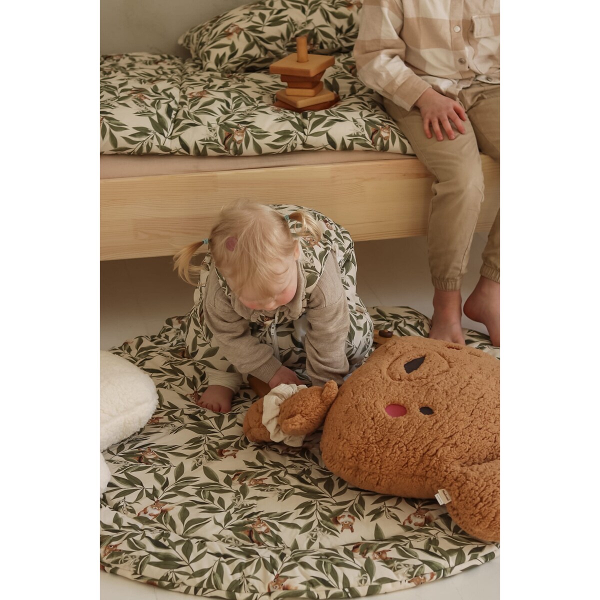 Poduszka dekoracyjna miś camel