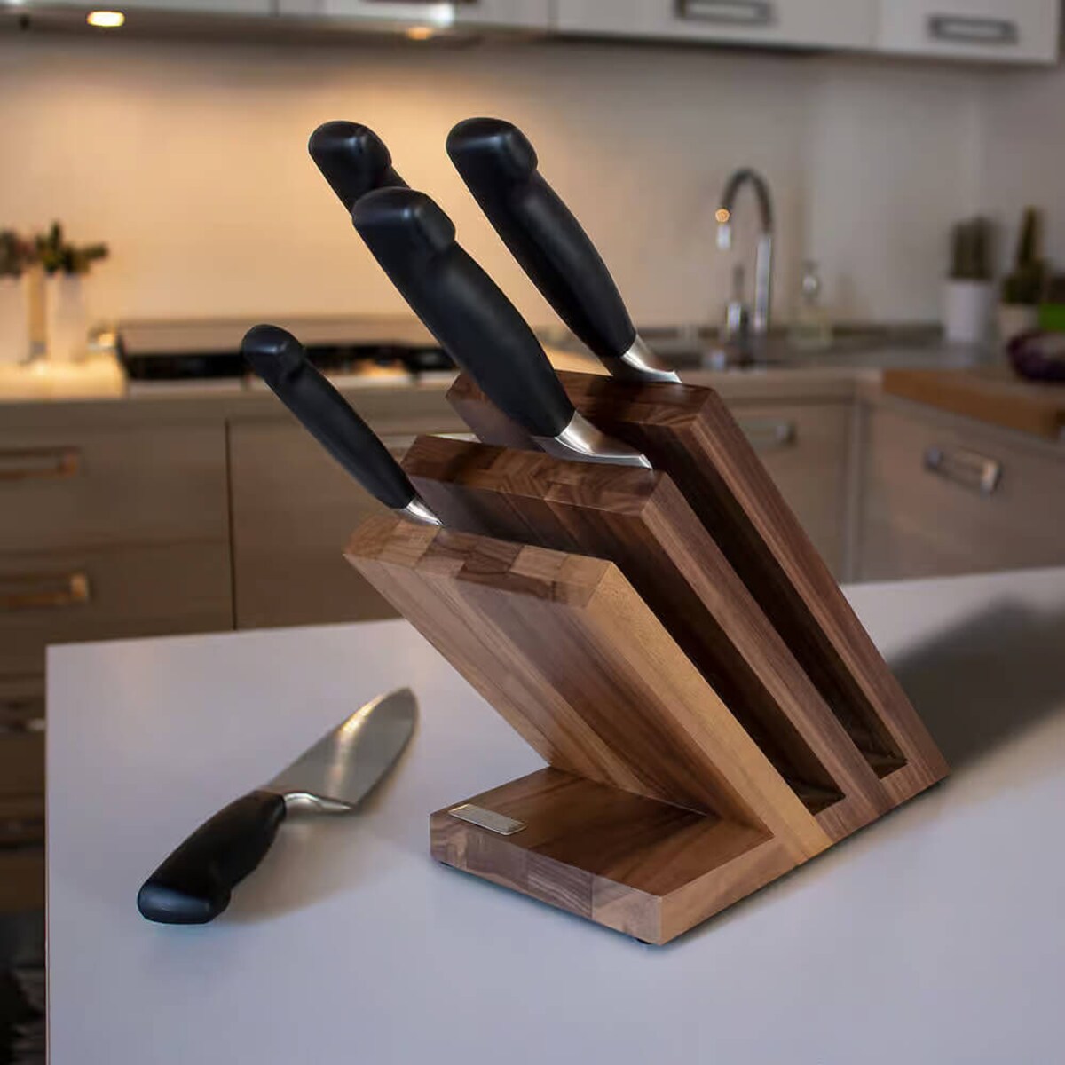 3-elementowy blok magnetyczny z drewna orzechowego Artelegno Venezia