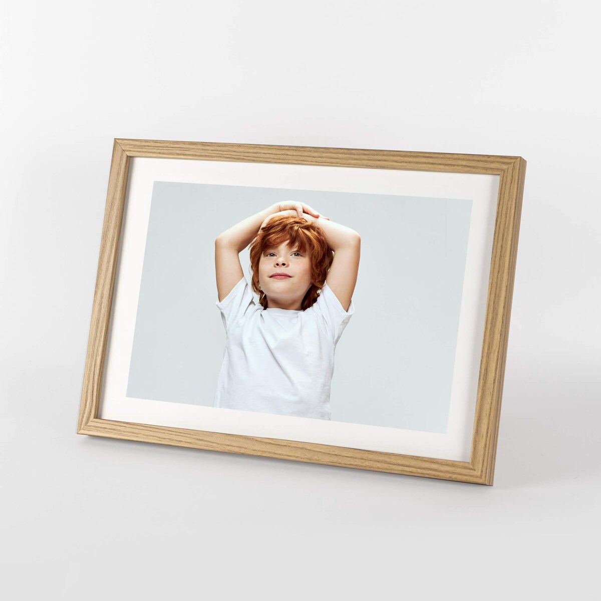 Ramka na zdjęcia 30x40 cm brązowa rama MDF z plexi wisząca poziom pion klasyczna ramka