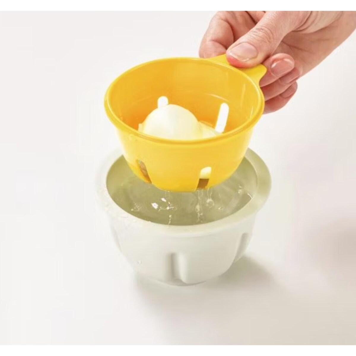 Pojemnik do gotowania jajek w koszulce M-Poach, Joseph Joseph