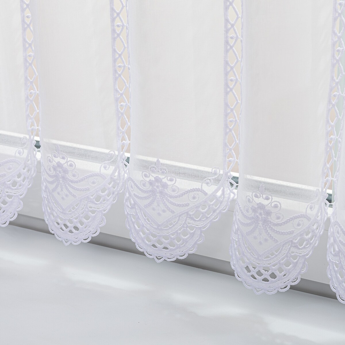 Zazdrostka haftowana Ornate wys. 60 cm na metry 520x0