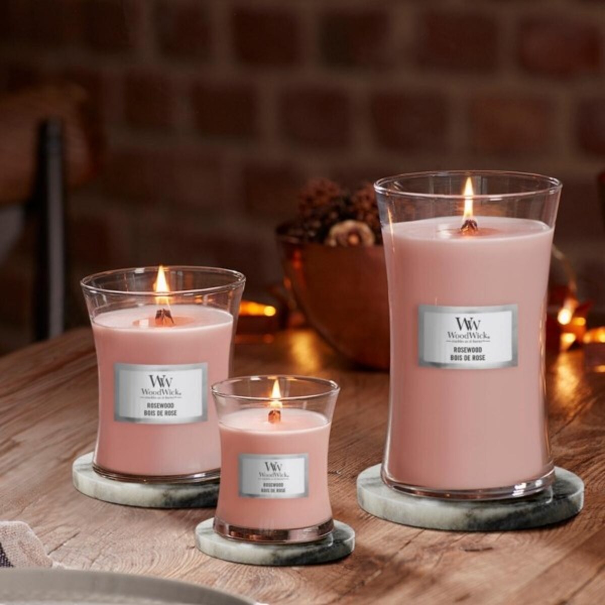 WoodWick świeca średnia ROSEWOOD