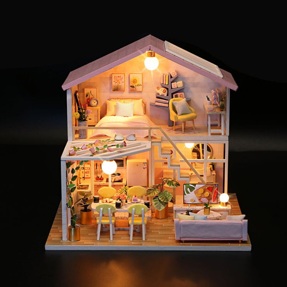 Miniaturowy domek - Śniadanie pod pergolą