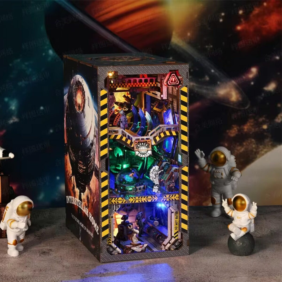 Miniaturowy domek Book Nook - Interstellar