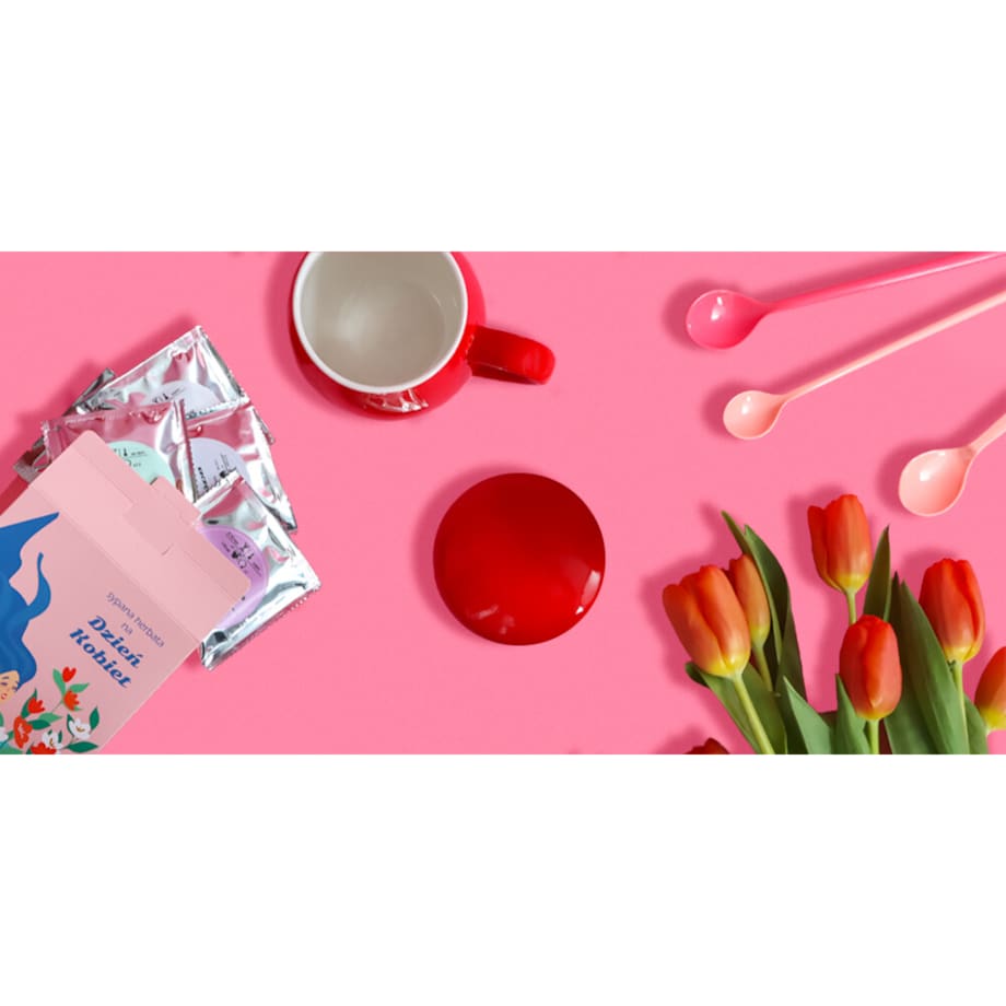 Kubek z zaparzaczem i pokrywką czerwony - idealny zestaw do przygotowania herbaty, perfekcyjny podarunek prezent dla mamy, taty, babci, dziadka