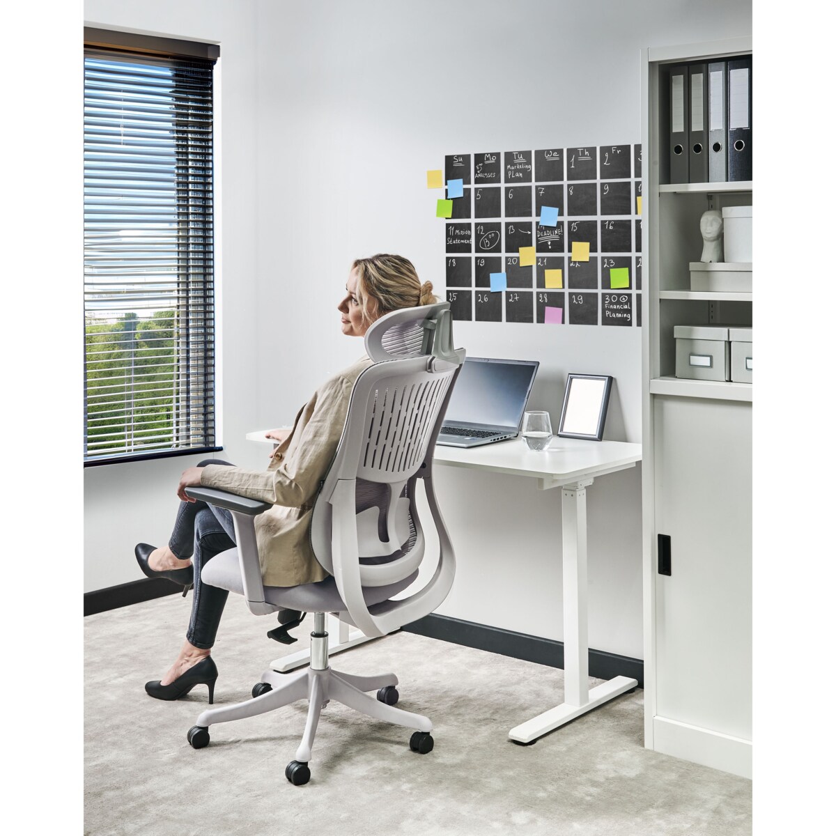 Fotel biurowy Obrotowy PARTNER Szary