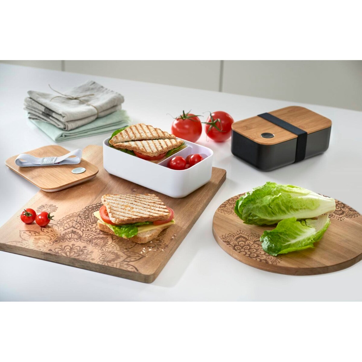 Deska kuchenna okrągła, Ø 27 cm, drewno akacjowe, ZELLER