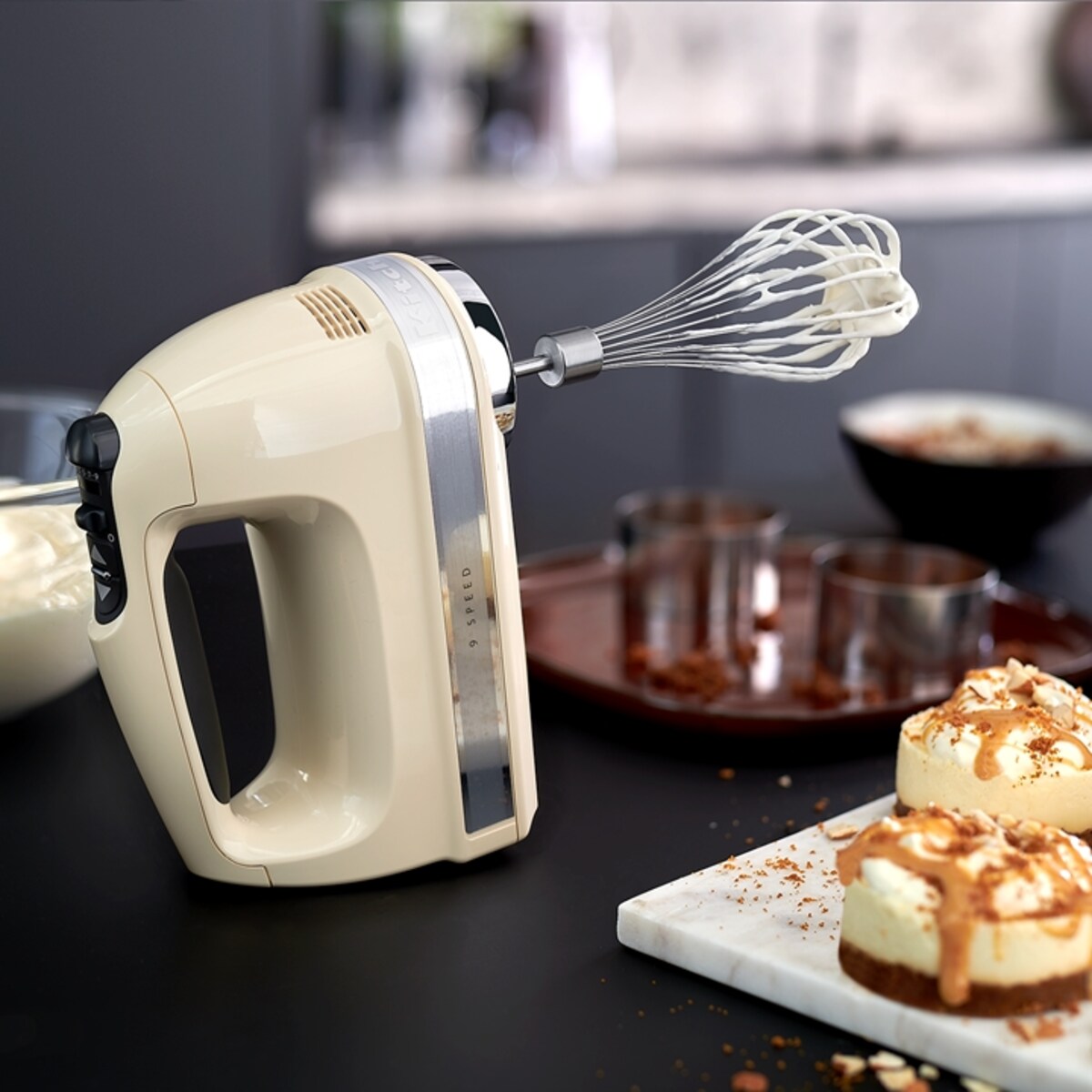 9-biegowy mikser ręczny 5KHM9212 kremowy