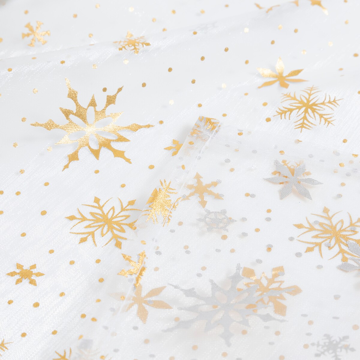 Plamoodporny obrus na stół, z płatkami śniegu