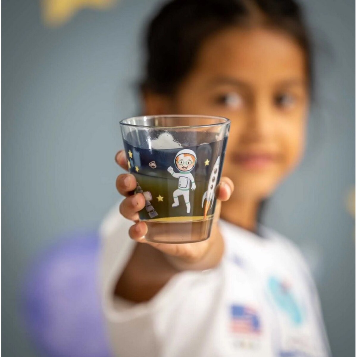 Szklanka z pokrywą i spodkiem 215ml kosmos BAMBINI AVVENTURA - Leonardo