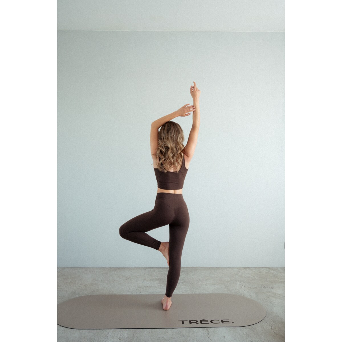 Mata do ćwiczeń TRECE: brązowa