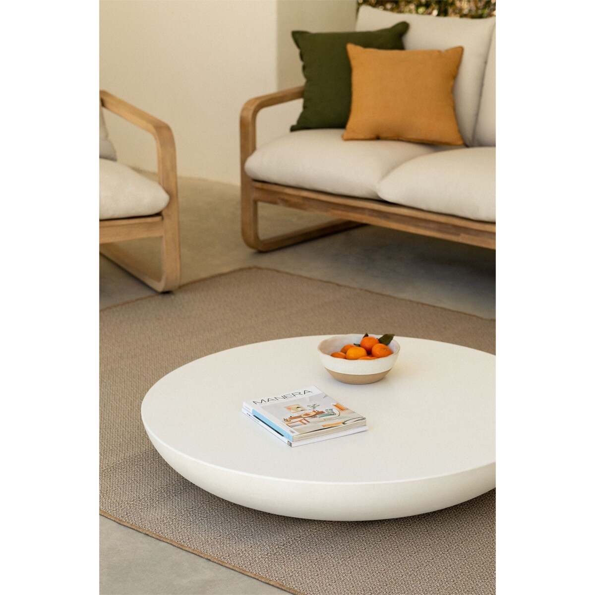 Okrągły stolik cementowy biały 105 cm