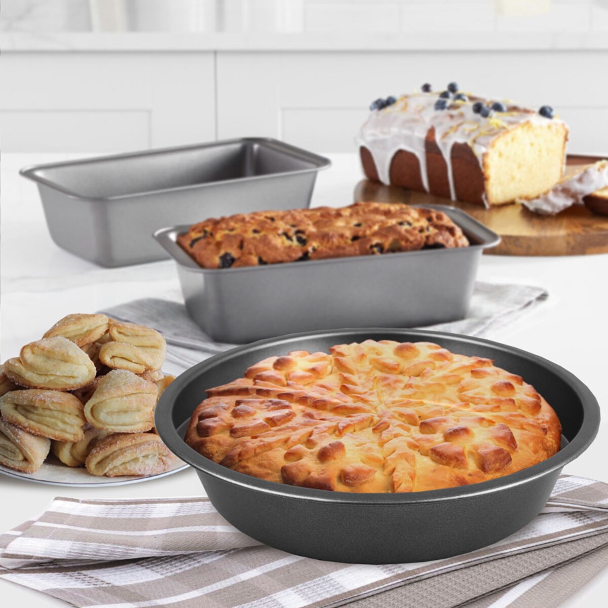 Okrągła forma do pieczenia ciasta tarty 24cm MAESTRO MR-1103-24