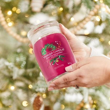 YC SIGNATURE - Świeca duża SPARKLING WINTERBERRY