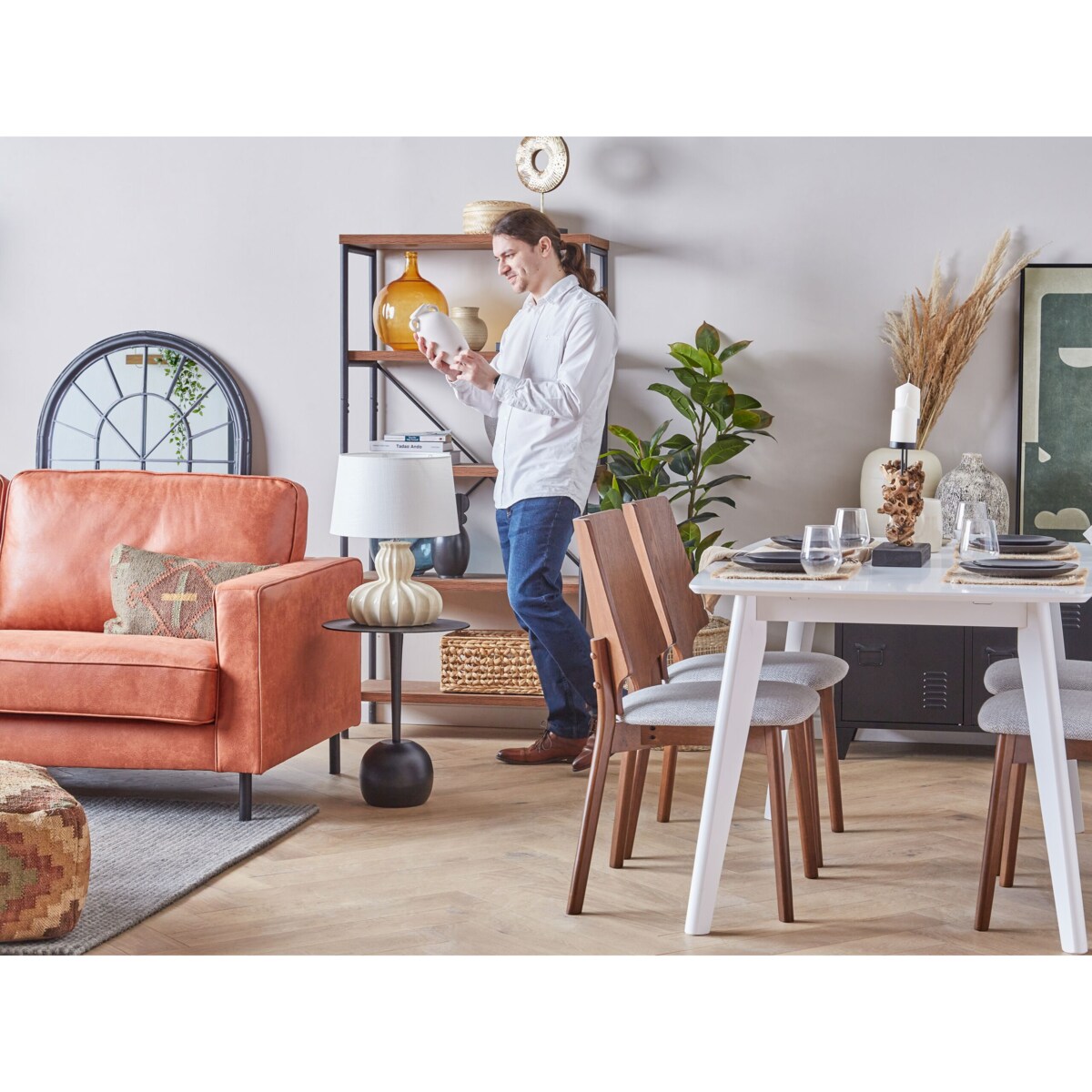 Stolik pomocniczy metalowy czarny EUCLA