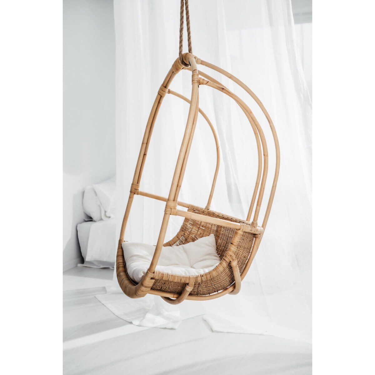 FOTEL WISZĄCY RATTANOWY LEIA NATURALNA