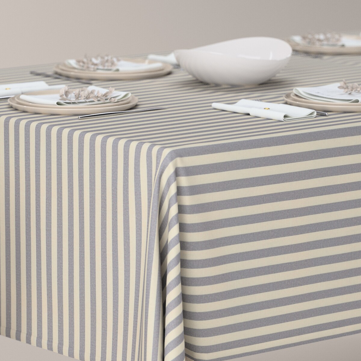 Obrus prostokątny 130 x 160 cm granatowo-białe pasy (1,5cm)