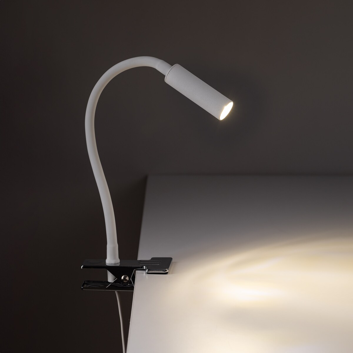Lampa biurkowa na klips TK Lighting LAGOS WHITE biała/chrom G9 6W nowoczesna do biura i pokoju dziecięcego