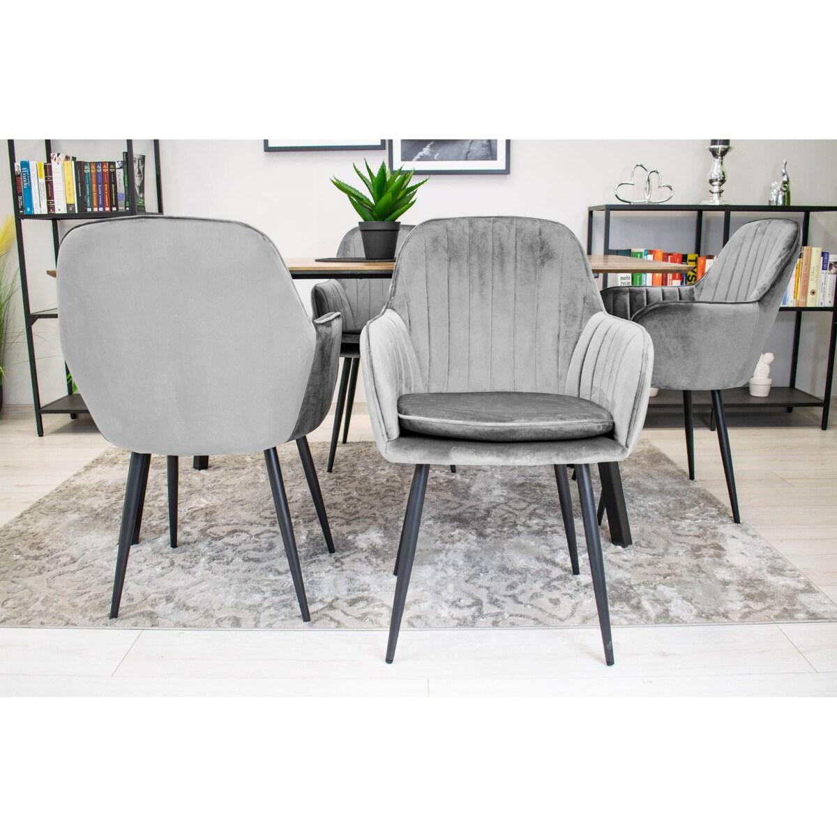 Krzesło Do Jadalni Kuchni Salonu Lugo - Aksamit Srebrno-Szary / Nogi Czarne