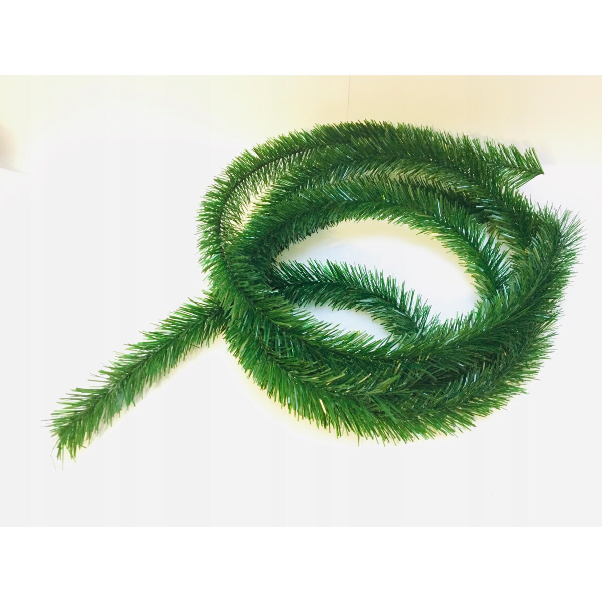 GIRLANDA 4,5m Z BŁYSZCZĄCEJ FOLII połyskuje zielona na dekoracje dom stroik