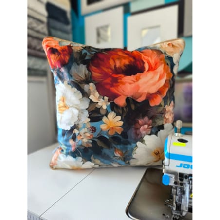 Turkusowa poduszka dekoracyjna w kwiaty 45x45 Floral Vintage