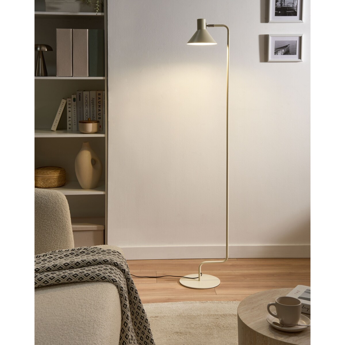 Lampa podłogowa RIMAVA Metal Złamana biel