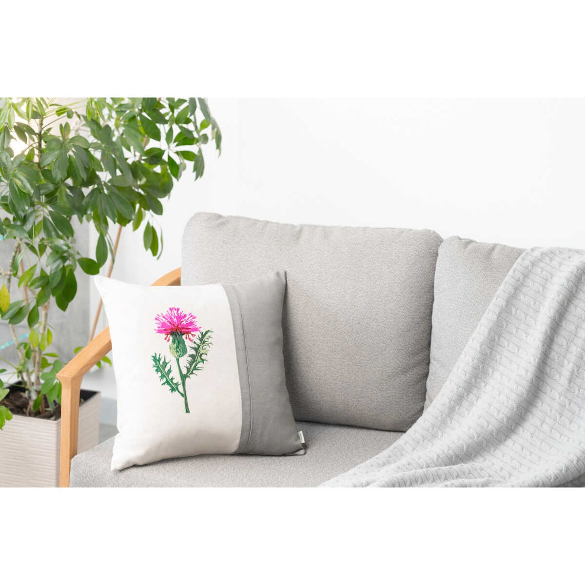 Poduszka dekoracyjna Ostropest Stone 45 x 45 cm