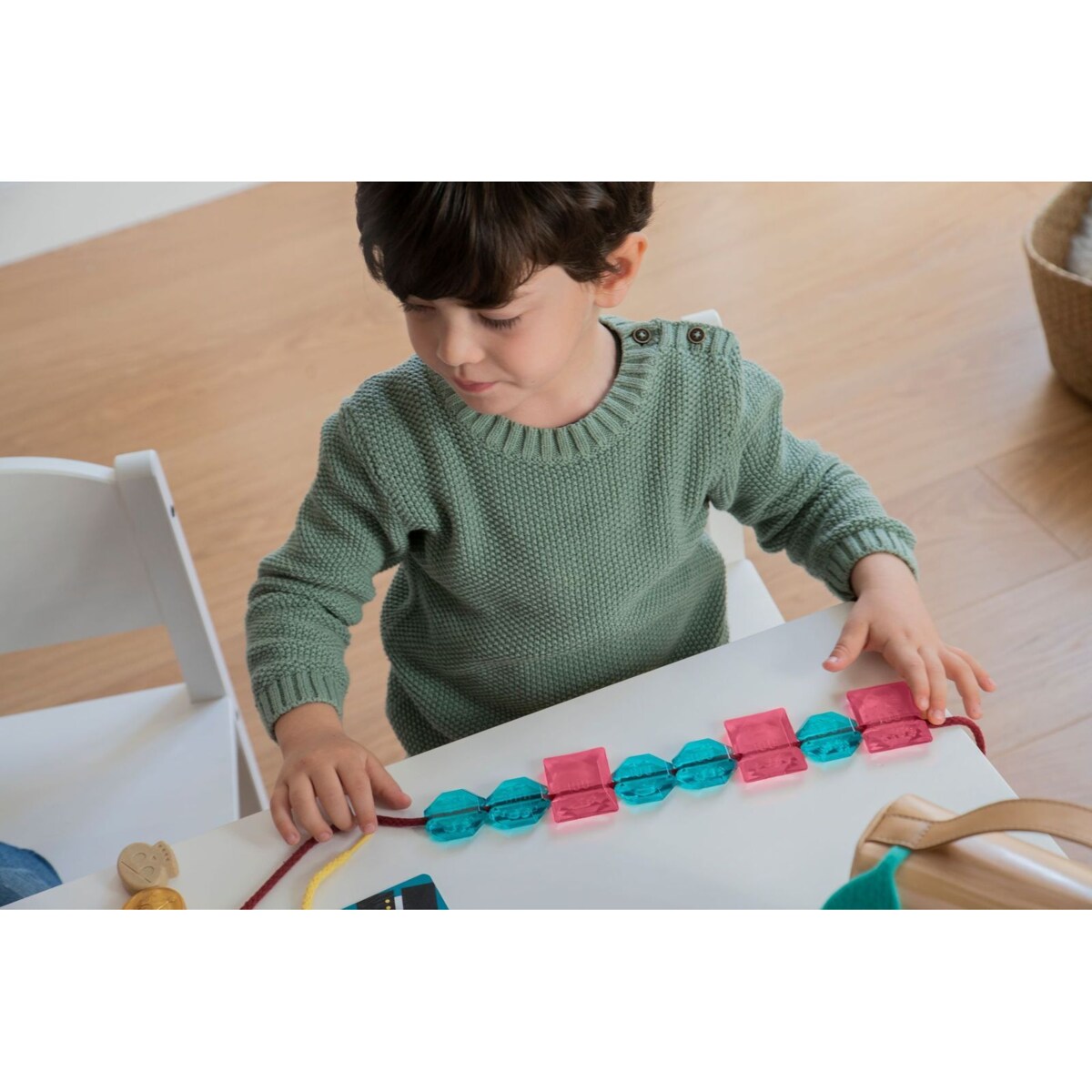 Zestaw do nawlekania - 32 elementy