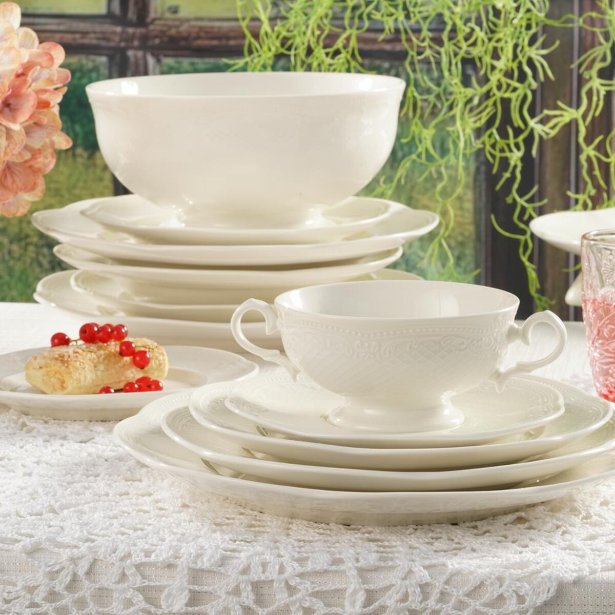 VILLA ITALIA Bulionówka ze spodkiem 280 ml NIOBE