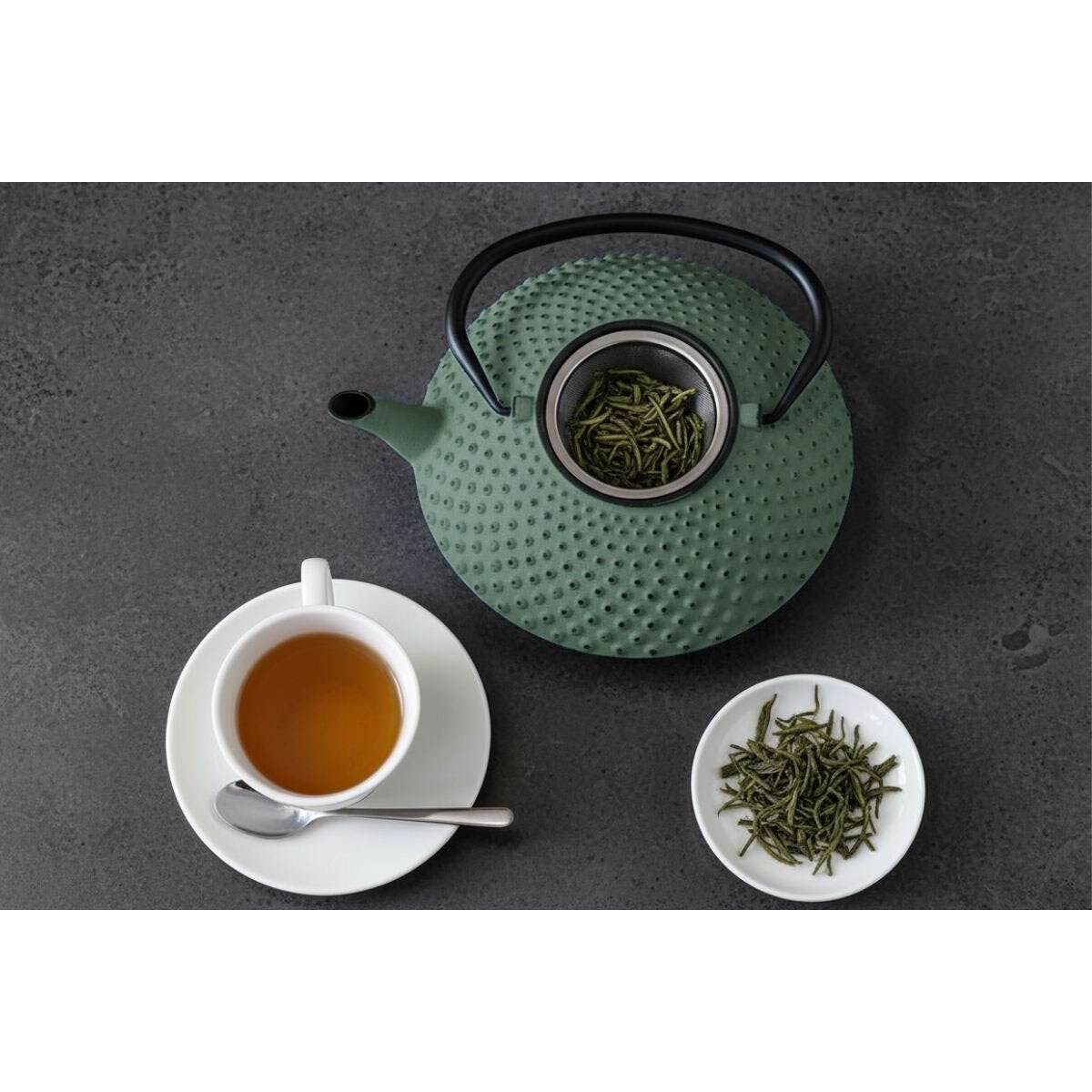 Czajnik żeliwny z zaparzaczem MIKA, 1250 ml