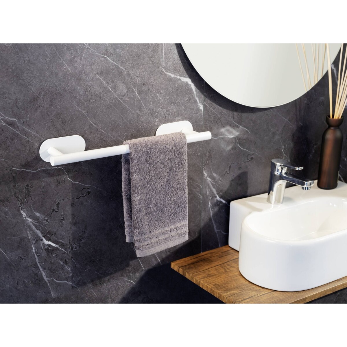Wieszak na ręczniki OREA , Turbo - Loc, WENKO